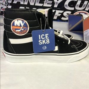 New York Islanders Vans SK8 Hi 10.5 RARE LIMITED